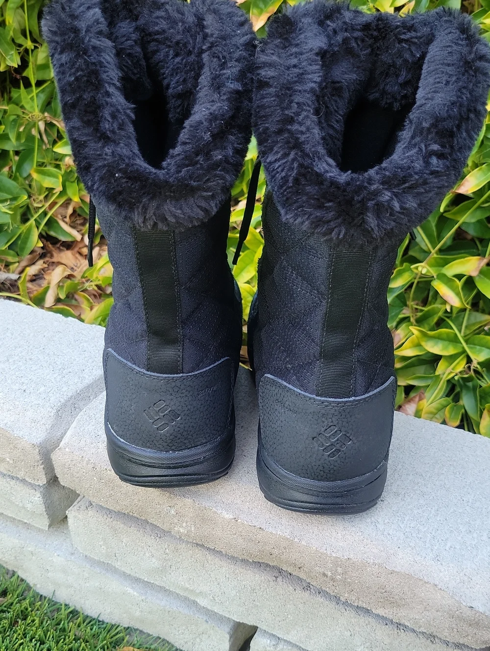 Columbia Ice Maiden II Black Faux-Fur Lined Winter Lace-Up Quilted Boots 7